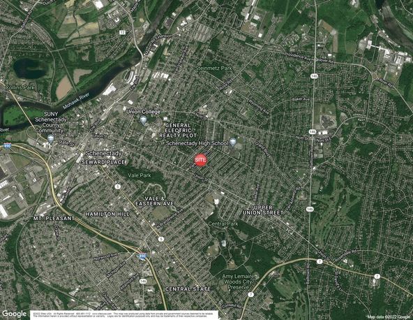 Little Ones Too Preschool and Nursery: 1098 Parkwood Blvd, Schenectady, NY 12308